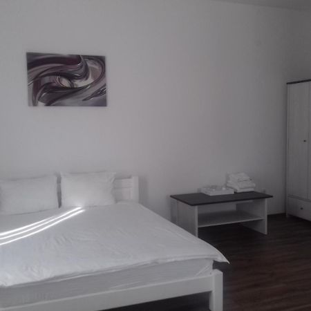 Pensiunea Abel Hotell Mihai Viteazu  Exteriör bild